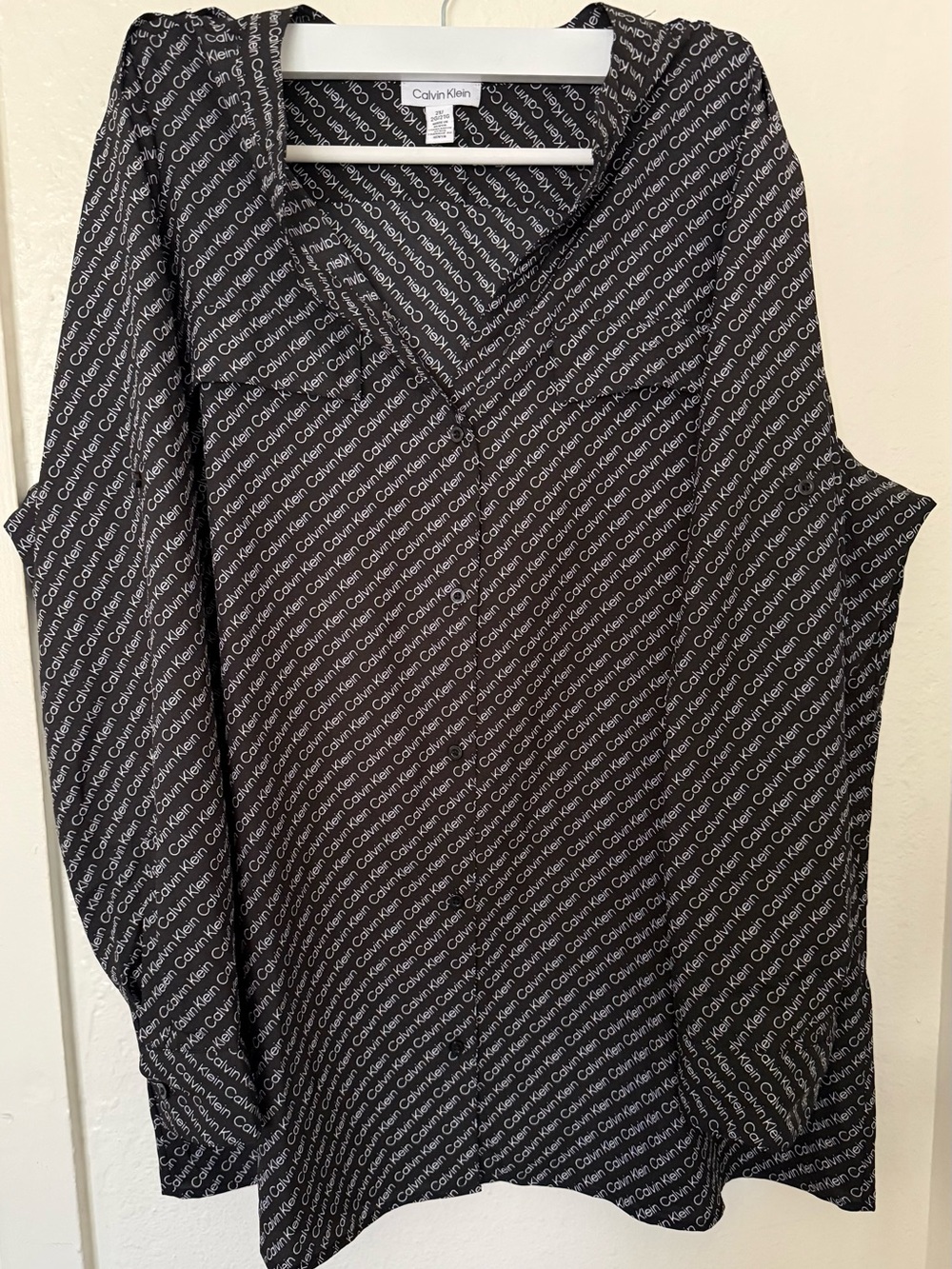 Calvin Klein Women's Logo Blouse V-Neck Button Down Stand Collar Size 2XL